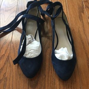 Kenneth Cole navy flat